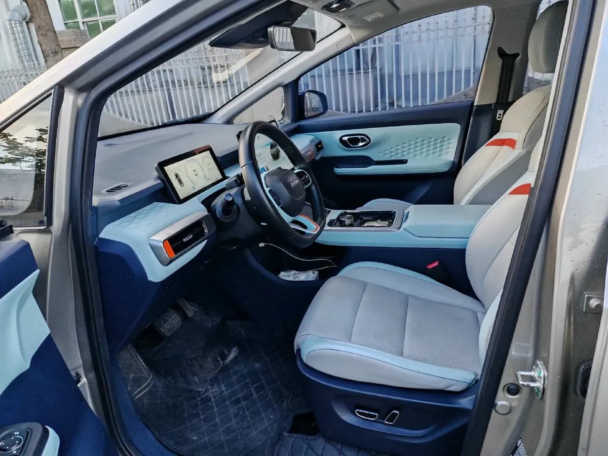 2022 Geely Okavango 1.8T 184HP L4 7DCT,autocango,china used car exporter,china ev exporter,chinese used car exporter,chinese used ev exporter