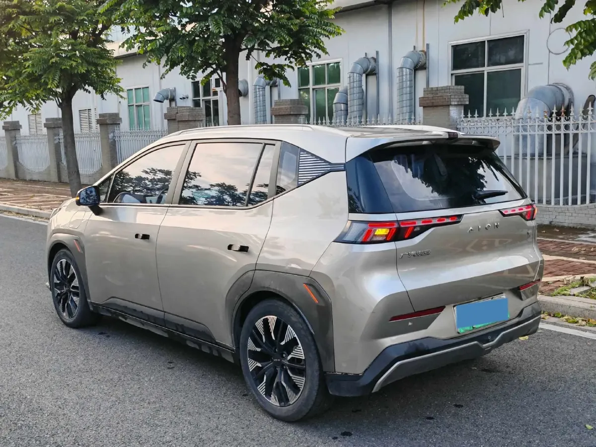 2022 Geely Okavango 1.8T 184HP L4 7DCT,autocango,china used car exporter,china ev exporter,chinese used car exporter,chinese used ev exporter