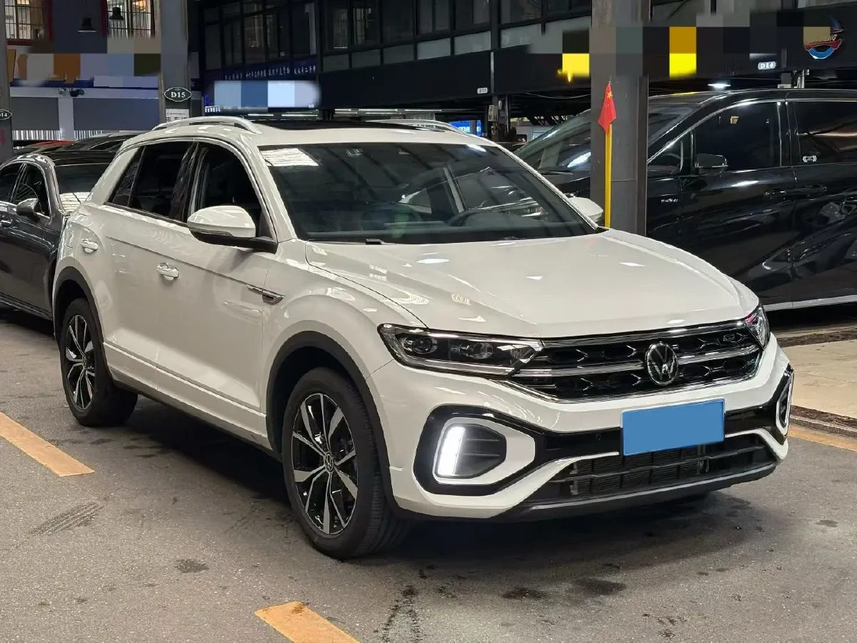 2024 Volkswagen T-Roc 1.5T 160HP L4 7DCT,autocango,china used car exporter,china ev exporter,chinese used car exporter,chinese used ev exporter