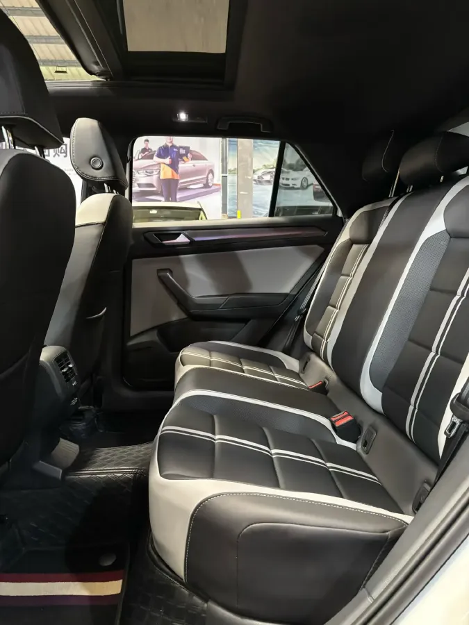 2024 Volkswagen T-Roc 1.5T 160HP L4 7DCT,autocango,china used car exporter,china ev exporter,chinese used car exporter,chinese used ev exporter