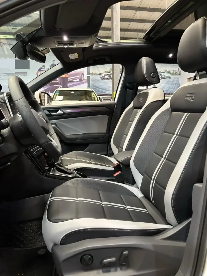 2024 Volkswagen T-Roc 1.5T 160HP L4 7DCT,autocango,china used car exporter,china ev exporter,chinese used car exporter,chinese used ev exporter