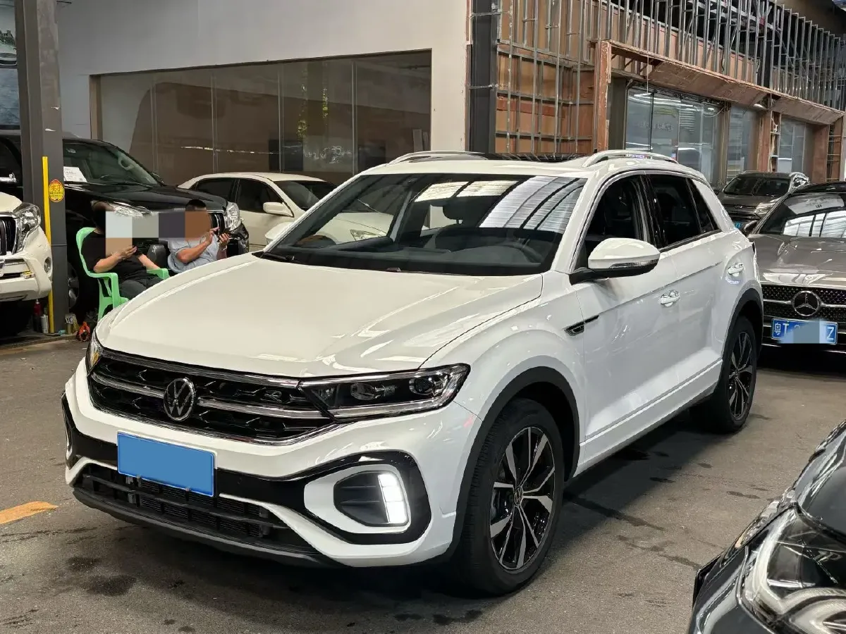 2024 Volkswagen T-Roc 1.5T 160HP L4 7DCT,autocango,china used car exporter,china ev exporter,chinese used car exporter,chinese used ev exporter