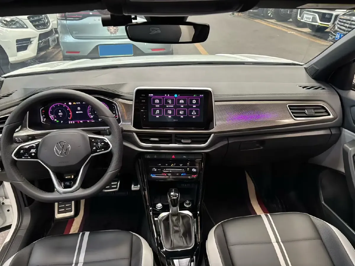 2024 Volkswagen T-Roc 1.5T 160HP L4 7DCT,autocango,china used car exporter,china ev exporter,chinese used car exporter,chinese used ev exporter