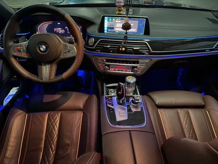 2021 BMW 7 Series 2.0T 265HP L4 8AT,autocango,china used car exporter,china ev exporter,chinese used car exporter,chinese used ev exporter