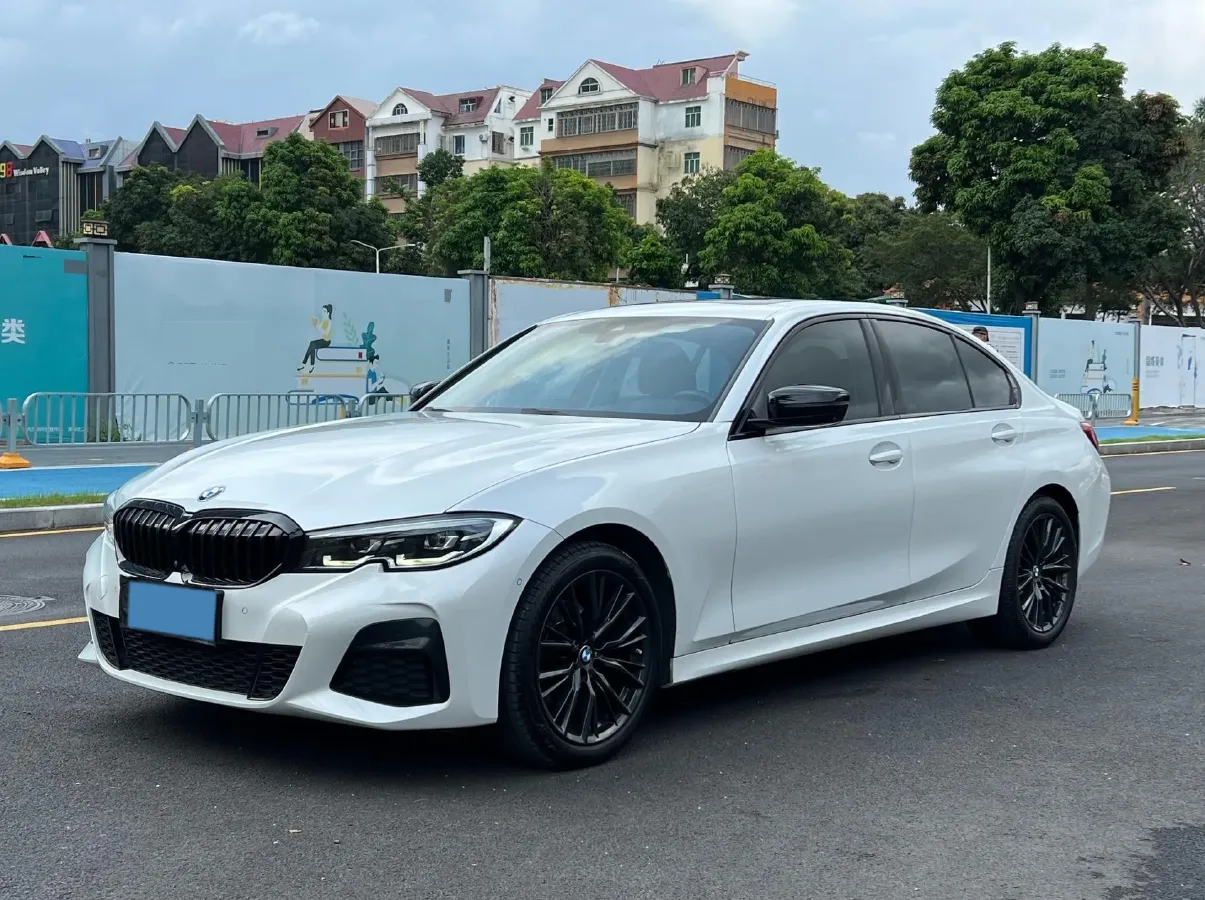2021 BMW 3 Series 2.0T 184HP L4 8AT,autocango,china used car exporter,china ev exporter,chinese used car exporter,chinese used ev exporter