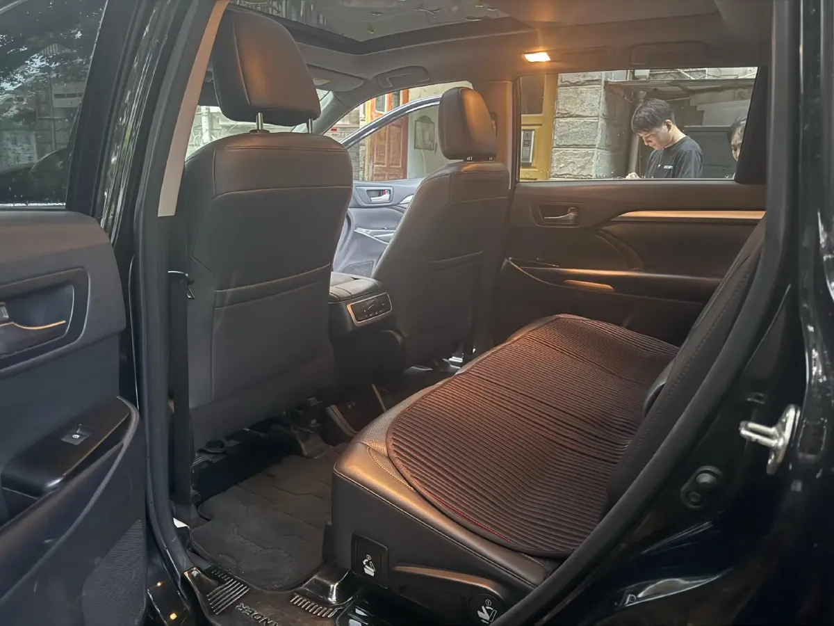 2018 Toyota Highlander 2.0T 220HP L4 6AT,autocango,china used car exporter,china ev exporter,chinese used car exporter,chinese used ev exporter