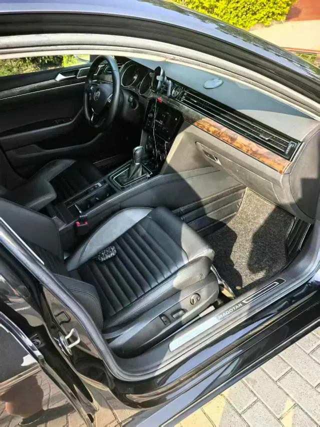 2019 Volkswagen Magotan 2.0T 186HP L4 7DCT,autocango,china used car exporter,china ev exporter,chinese used car exporter,chinese used ev exporter