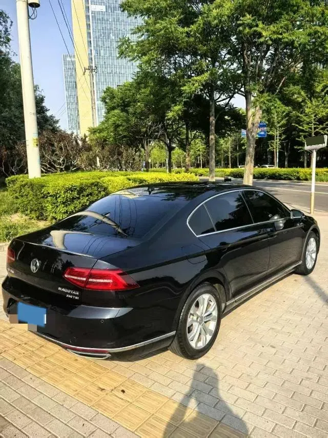 2019 Volkswagen Magotan 2.0T 186HP L4 7DCT,autocango,china used car exporter,china ev exporter,chinese used car exporter,chinese used ev exporter