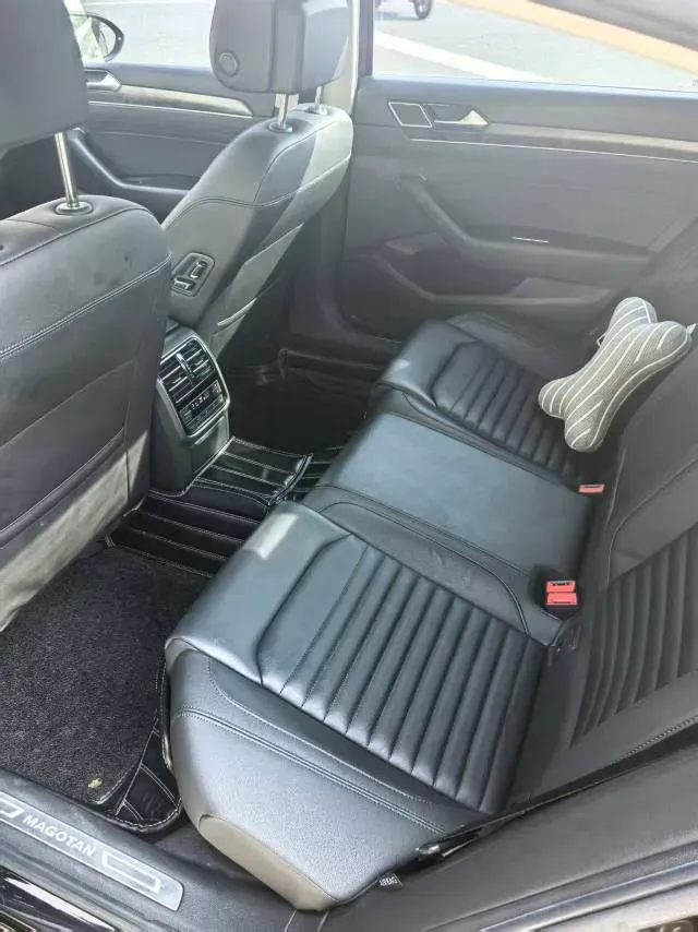 2019 Volkswagen Magotan 2.0T 186HP L4 7DCT,autocango,china used car exporter,china ev exporter,chinese used car exporter,chinese used ev exporter