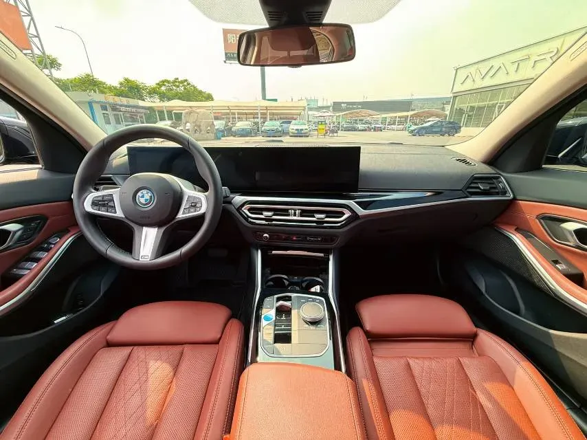 2024 BMW i3 BEV 70KWH,autocango,china used car exporter,china ev exporter,chinese used car exporter,chinese used ev exporter