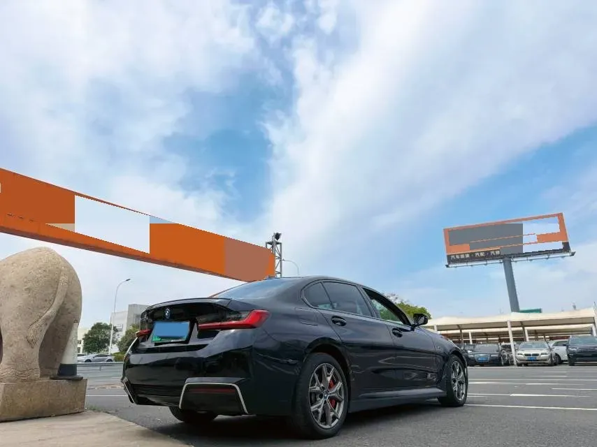 2024 BMW i3 BEV 70KWH,autocango,china used car exporter,china ev exporter,chinese used car exporter,chinese used ev exporter