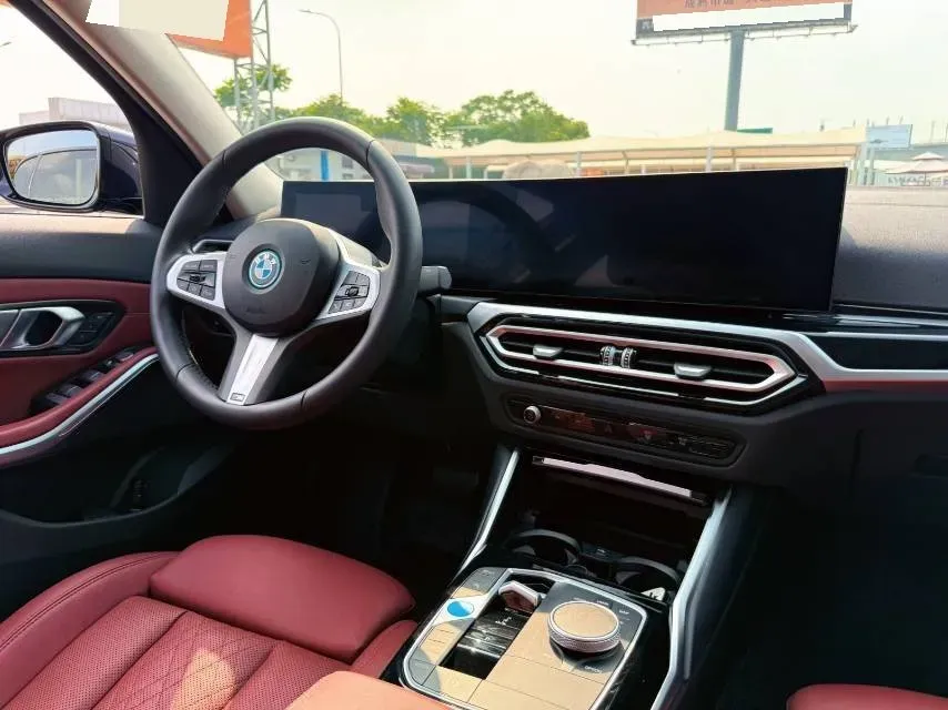 2024 BMW i3 BEV 70KWH,autocango,china used car exporter,china ev exporter,chinese used car exporter,chinese used ev exporter