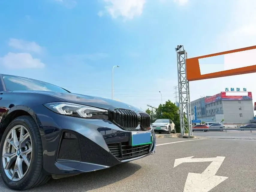 2024 BMW i3 BEV 70KWH,autocango,china used car exporter,china ev exporter,chinese used car exporter,chinese used ev exporter