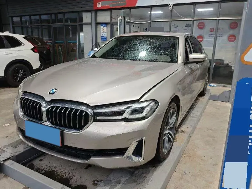2021 BMW 5 Series 2.0T 252HP L4 8AT,autocango,china used car exporter,china ev exporter,chinese used car exporter,chinese used ev exporter