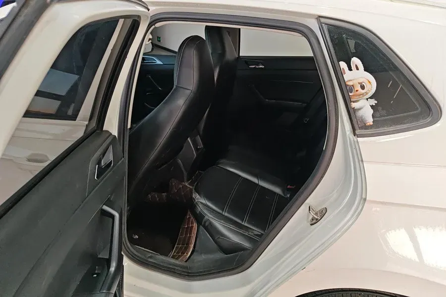 2021 Volkswagen Polo 1.5L 113HP L4 6AT,autocango,china used car exporter,china ev exporter,chinese used car exporter,chinese used ev exporter