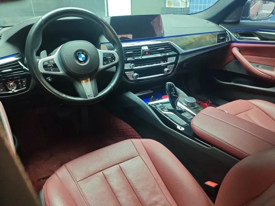 2020 BMW 5 Series 2.0T 252HP L4 8AT,autocango,china used car exporter,china ev exporter,chinese used car exporter,chinese used ev exporter