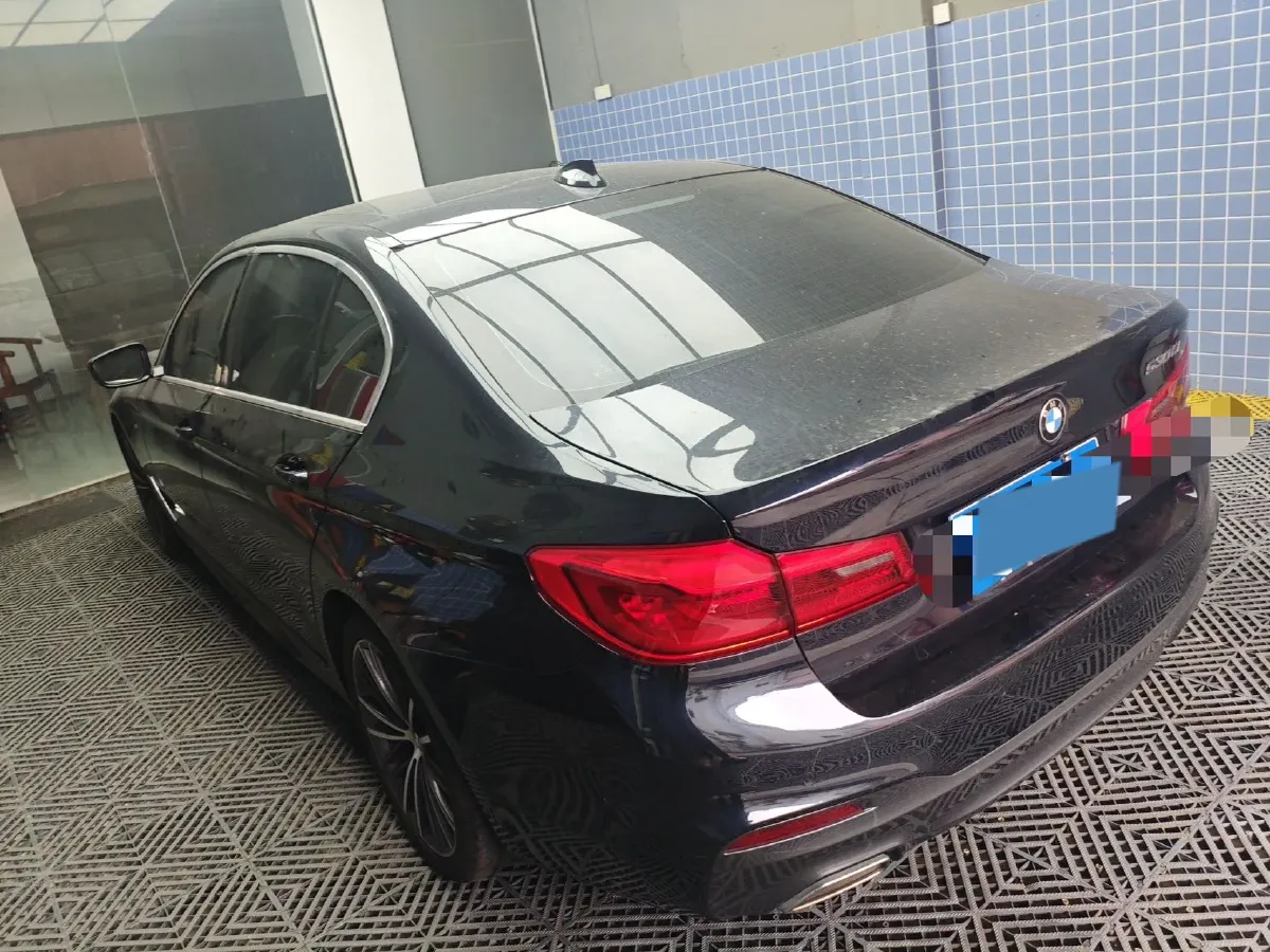 2020 BMW 5 Series 2.0T 252HP L4 8AT,autocango,china used car exporter,china ev exporter,chinese used car exporter,chinese used ev exporter