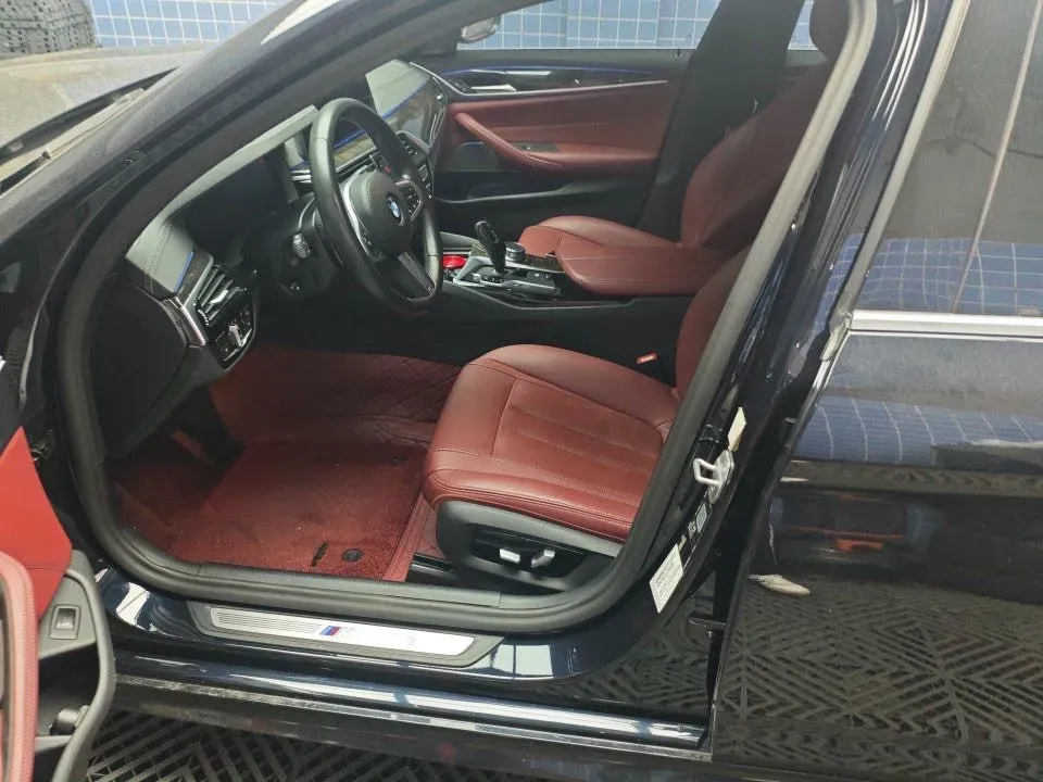 2020 BMW 5 Series 2.0T 252HP L4 8AT,autocango,china used car exporter,china ev exporter,chinese used car exporter,chinese used ev exporter