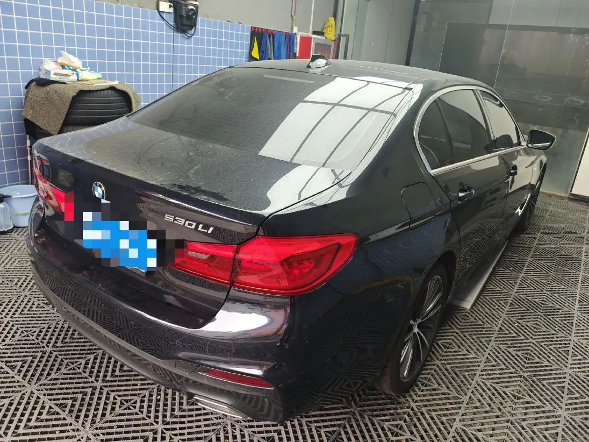 2020 BMW 5 Series 2.0T 252HP L4 8AT,autocango,china used car exporter,china ev exporter,chinese used car exporter,chinese used ev exporter