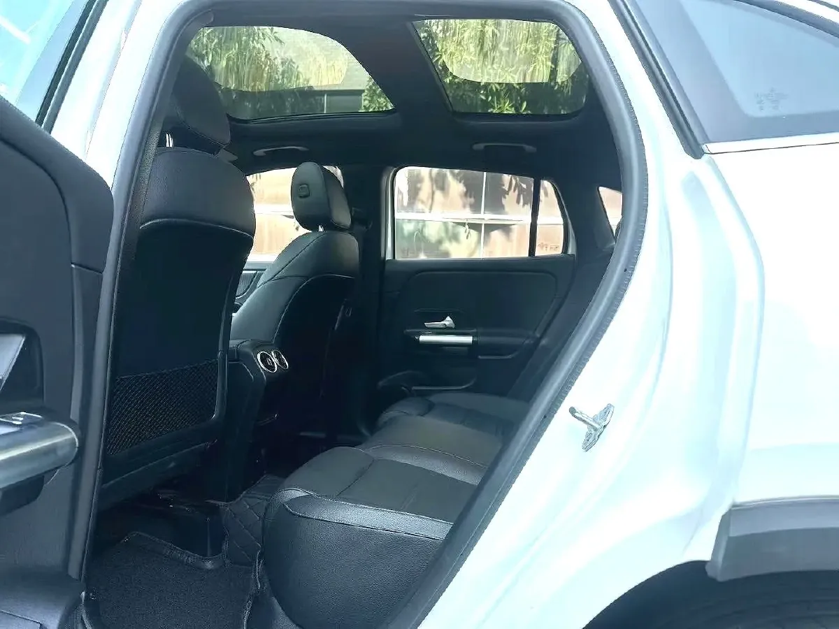 2023 Mercedes-Benz GLA Class 2.0T 190HP L4 8DCT,autocango,china used car exporter,china ev exporter,chinese used car exporter,chinese used ev exporter