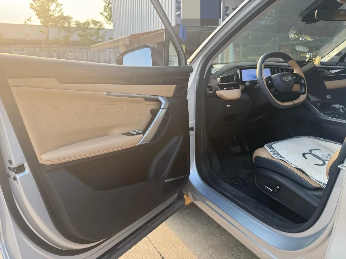 2023 Geely StarRay 1.5T 181HP L4 7DCT,autocango,china used car exporter,china ev exporter,chinese used car exporter,chinese used ev exporter