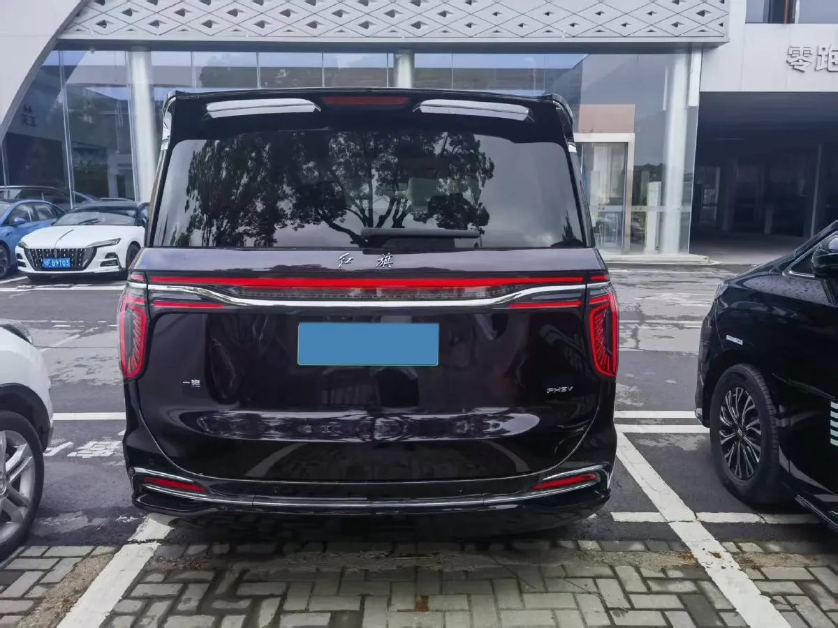 2023 HongQi HQ9 2.0T 252HP L4 8AT,autocango,china used car exporter,china ev exporter,chinese used car exporter,chinese used ev exporter