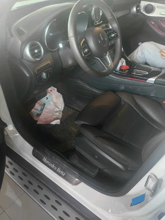 2021 Mercedes-Benz GLC Class 2.0T 197HP L4 9AT,autocango,china used car exporter,china ev exporter,chinese used car exporter,chinese used ev exporter
