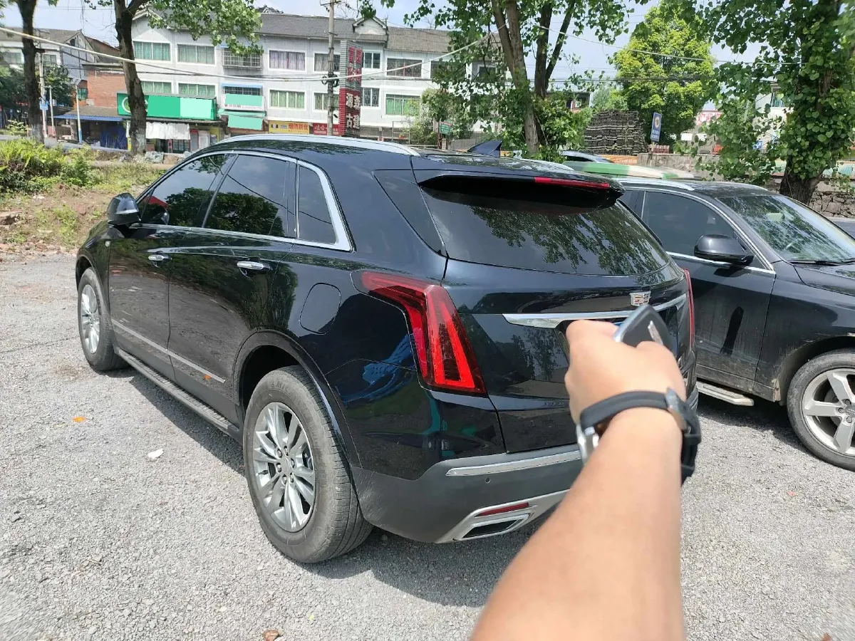 2022 Cadillac XT5 2.0T 237HP L4 9AT,autocango,china used car exporter,china ev exporter,chinese used car exporter,chinese used ev exporter