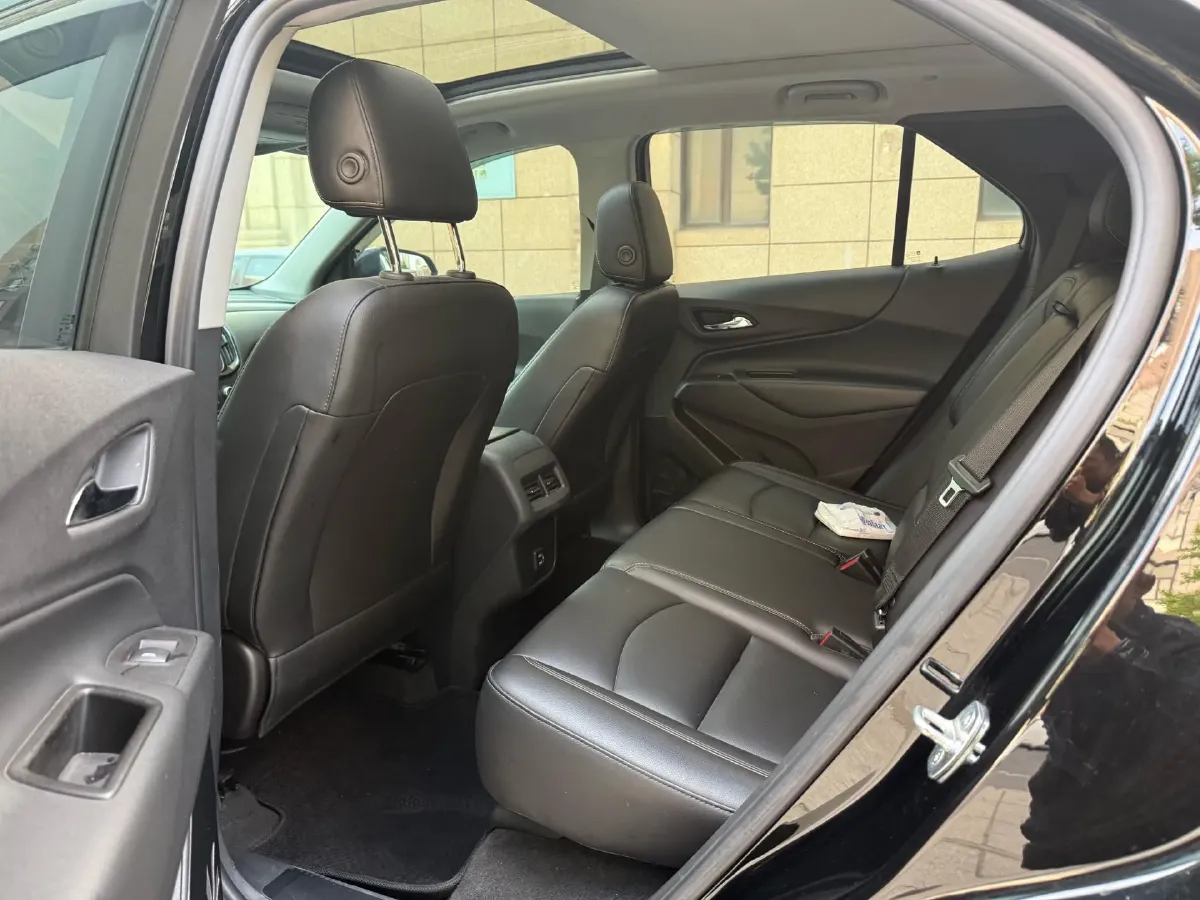 2022 Chevrolet Equinox 1.5T 169HP L4 6AT,autocango,china used car exporter,china ev exporter,chinese used car exporter,chinese used ev exporter