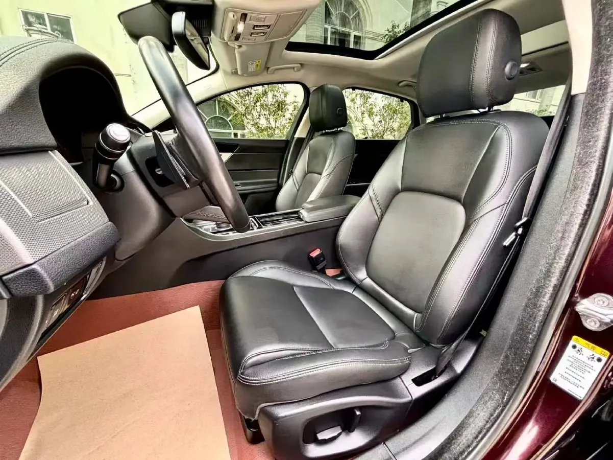 2020 Jaguar XFL 2.0T 200HP L4 8AT,autocango,china used car exporter,china ev exporter,chinese used car exporter,chinese used ev exporter