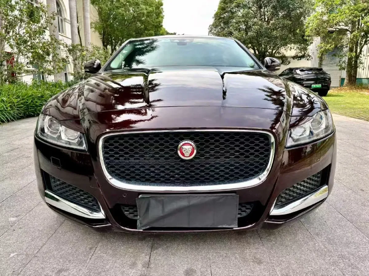 2020 Jaguar XFL 2.0T 200HP L4 8AT,autocango,china used car exporter,china ev exporter,chinese used car exporter,chinese used ev exporter