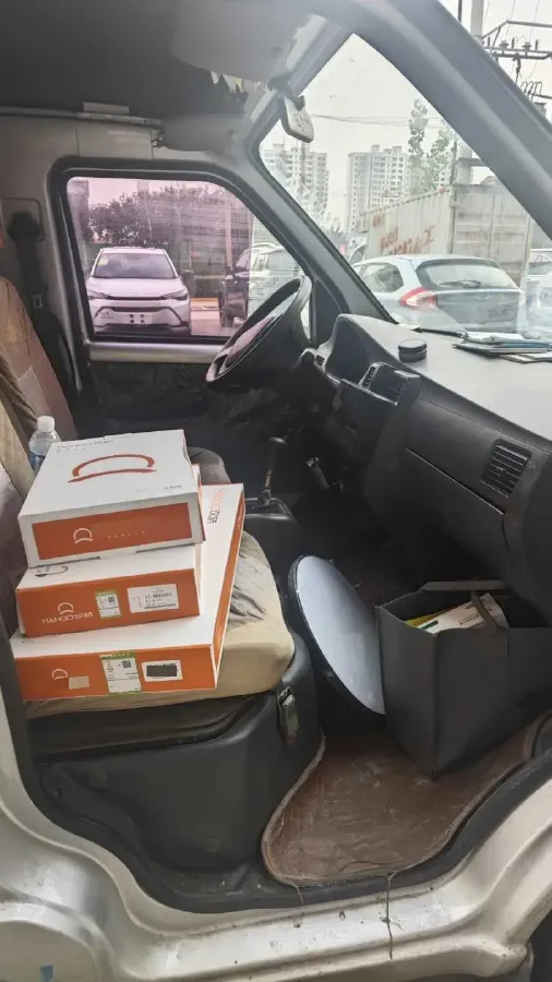 2015 WuLing RongGuang V 1.5L 112HP L4 5MT,autocango,china used car exporter,china ev exporter,chinese used car exporter,chinese used ev exporter
