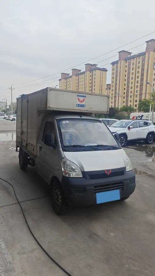 2015 WuLing RongGuang V 1.5L 112HP L4 5MT,autocango,china used car exporter,china ev exporter,chinese used car exporter,chinese used ev exporter