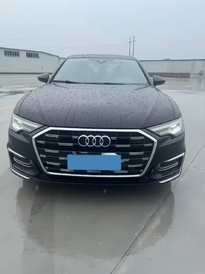 2023 Audi A6L 2.0T 190HP L4 7DCT,autocango,china used car exporter,china ev exporter,chinese used car exporter,chinese used ev exporter