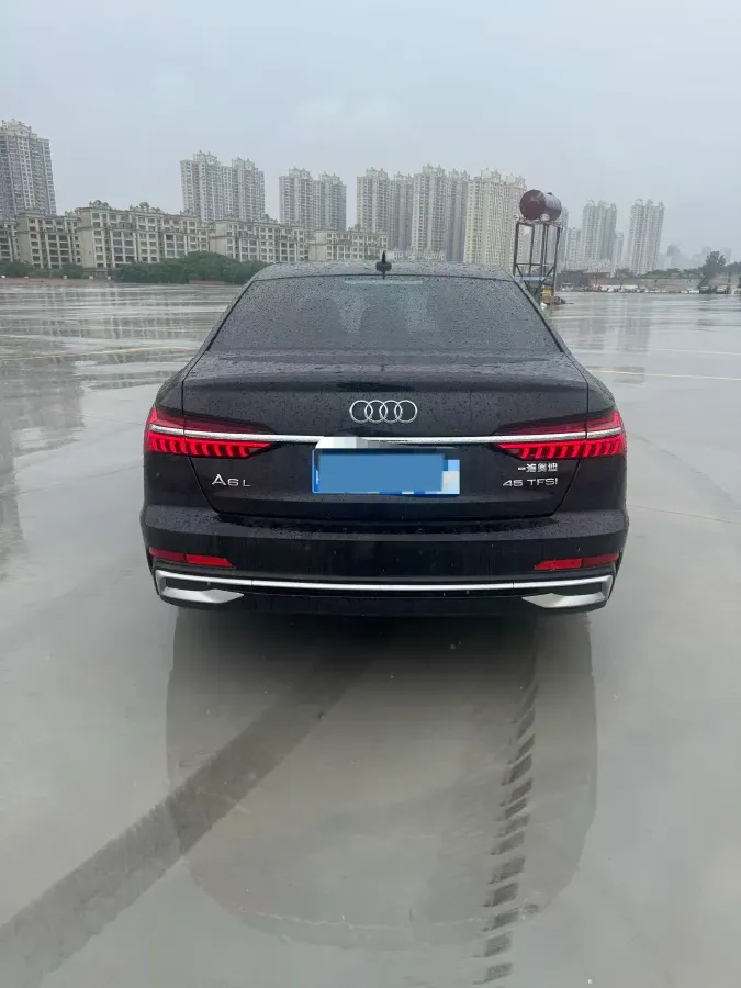 2023 Audi A6L 2.0T 190HP L4 7DCT,autocango,china used car exporter,china ev exporter,chinese used car exporter,chinese used ev exporter
