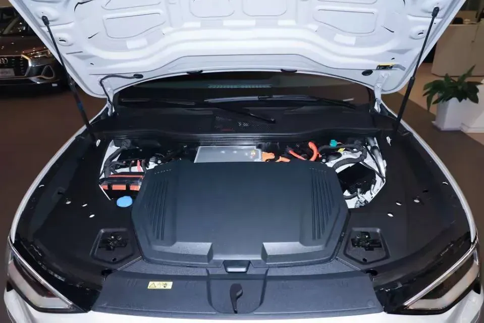 2019 Audi e-tron 2AT BEV 95KWH,autocango,china used car exporter,china ev exporter,chinese used car exporter,chinese used ev exporter