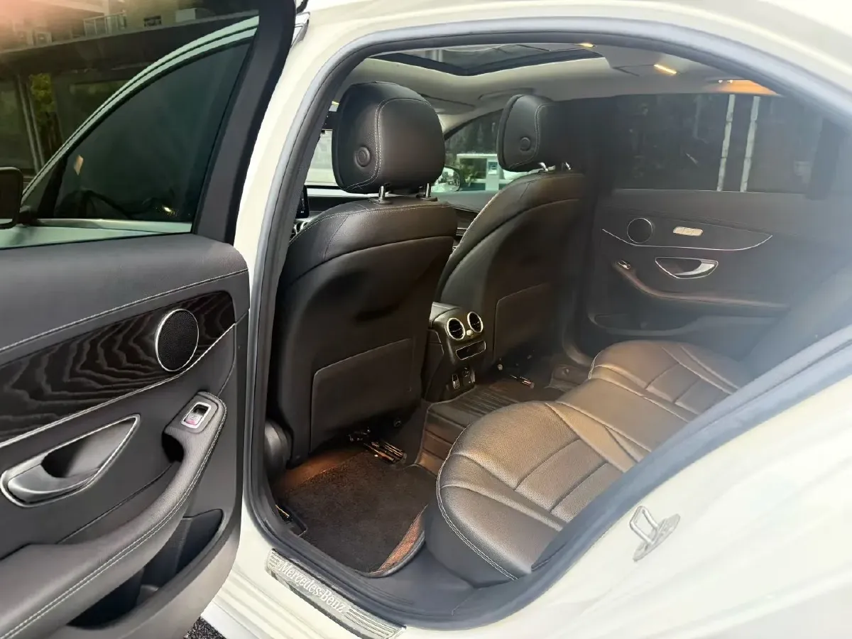 2021 Mercedes-Benz C Class 1.5T 156HP L4 9AT,autocango,china used car exporter,china ev exporter,chinese used car exporter,chinese used ev exporter