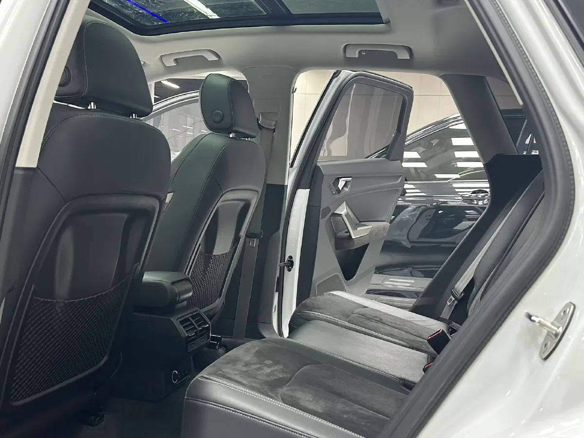 2020 Audi Q3 1.4T 150HP L4 7DCT,autocango,china used car exporter,china ev exporter,chinese used car exporter,chinese used ev exporter