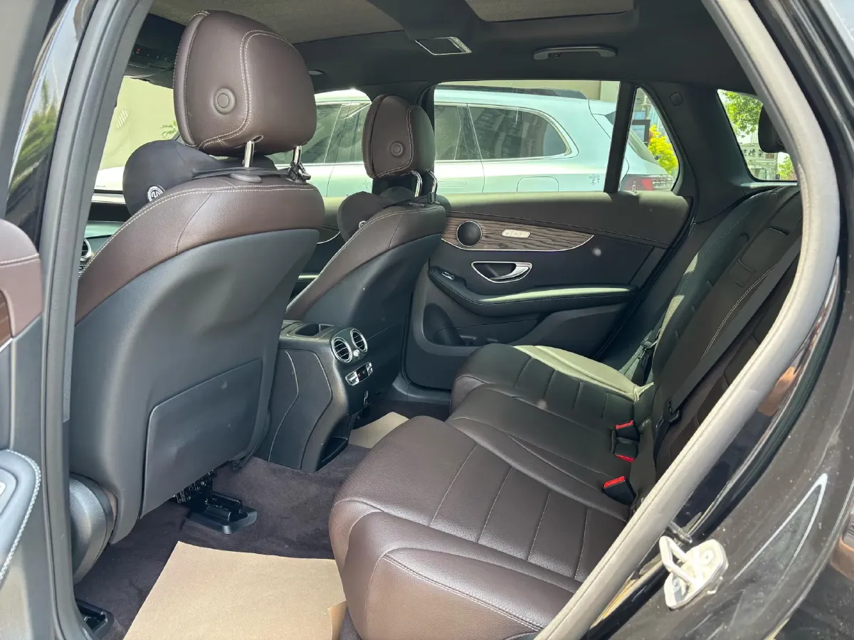 2022 Mercedes-Benz GLC Class 2.0T 197HP L4 9AT,autocango,china used car exporter,china ev exporter,chinese used car exporter,chinese used ev exporter
