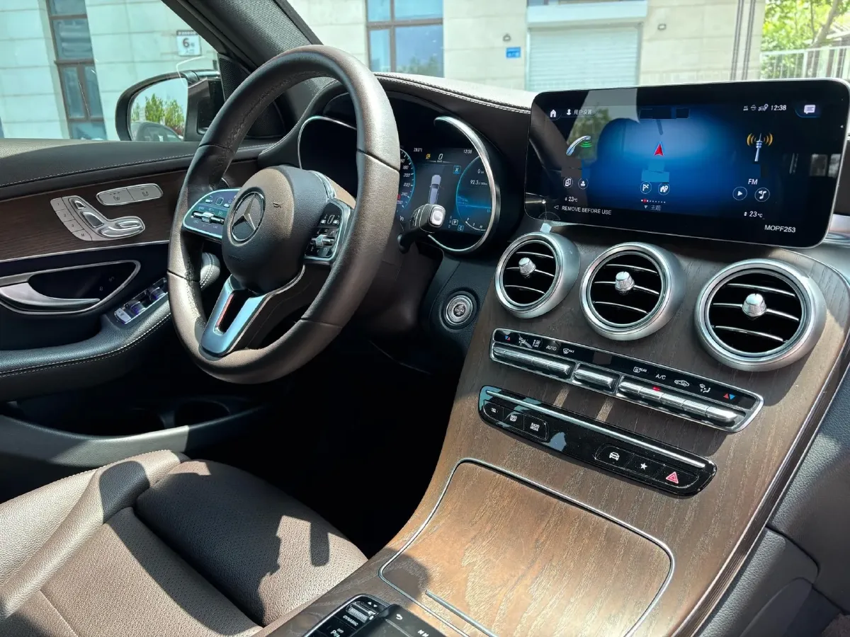 2022 Mercedes-Benz GLC Class 2.0T 197HP L4 9AT,autocango,china used car exporter,china ev exporter,chinese used car exporter,chinese used ev exporter