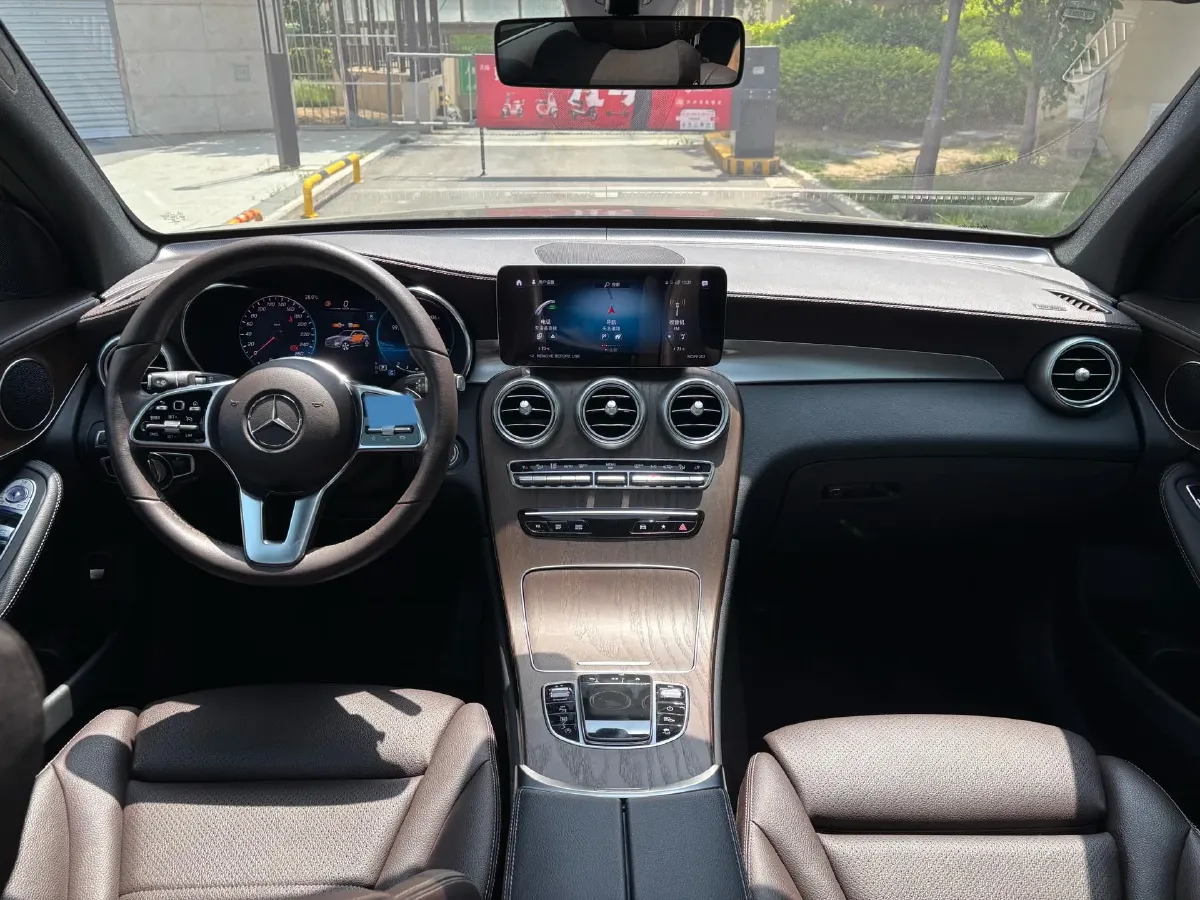 2022 Mercedes-Benz GLC Class 2.0T 197HP L4 9AT,autocango,china used car exporter,china ev exporter,chinese used car exporter,chinese used ev exporter