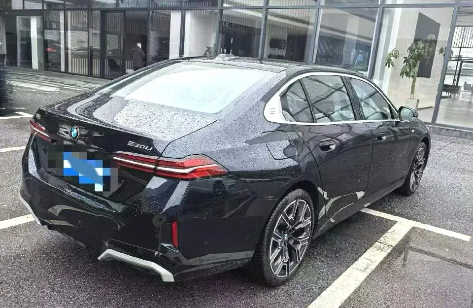 2026 BMW 5 Series 2.0T 258HP L4 8AT,autocango,china used car exporter,china ev exporter,chinese used car exporter,chinese used ev exporter