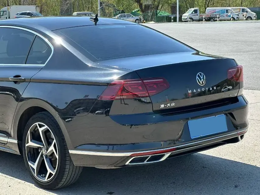 2023 Volkswagen Magotan 2.0T 186HP L4 7DCT,autocango,china used car exporter,china ev exporter,chinese used car exporter,chinese used ev exporter