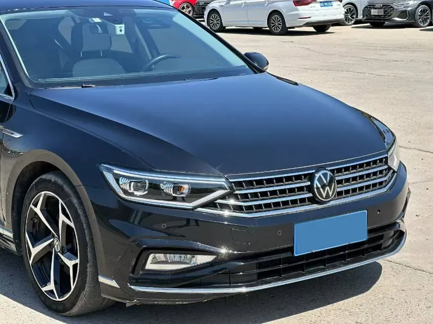 2023 Volkswagen Magotan 2.0T 186HP L4 7DCT,autocango,china used car exporter,china ev exporter,chinese used car exporter,chinese used ev exporter