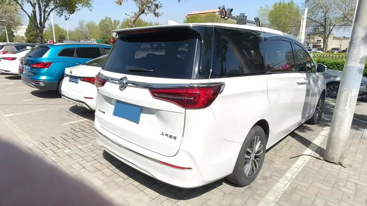 2022 Buick GL8 2.0T 237HP L4 9AT,autocango,china used car exporter,china ev exporter,chinese used car exporter,chinese used ev exporter