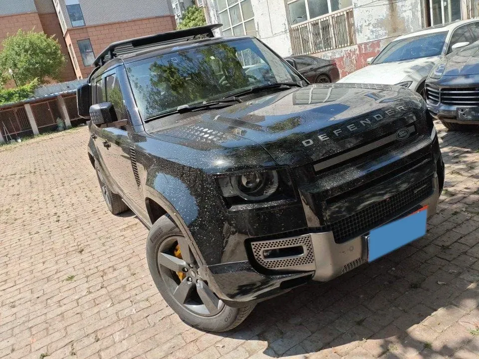 2023 Land Rover Defender 3.0T 400HP L6 8AT,autocango,china used car exporter,china ev exporter,chinese used car exporter,chinese used ev exporter
