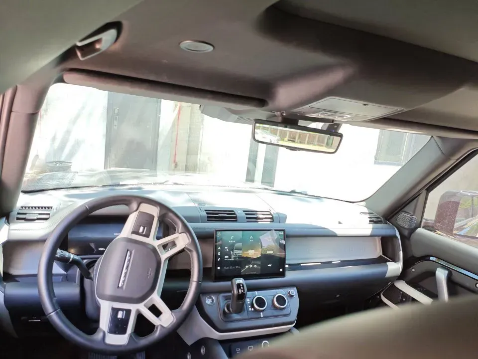 2023 Land Rover Defender 3.0T 400HP L6 8AT,autocango,china used car exporter,china ev exporter,chinese used car exporter,chinese used ev exporter