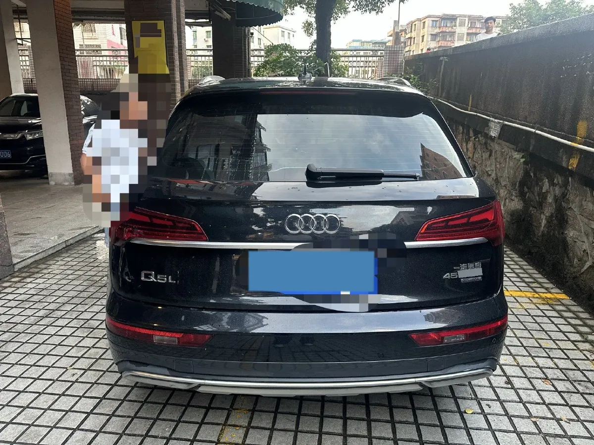 2022 Audi Q5L 2.0T 252HP L4 7DCT,autocango,china used car exporter,china ev exporter,chinese used car exporter,chinese used ev exporter