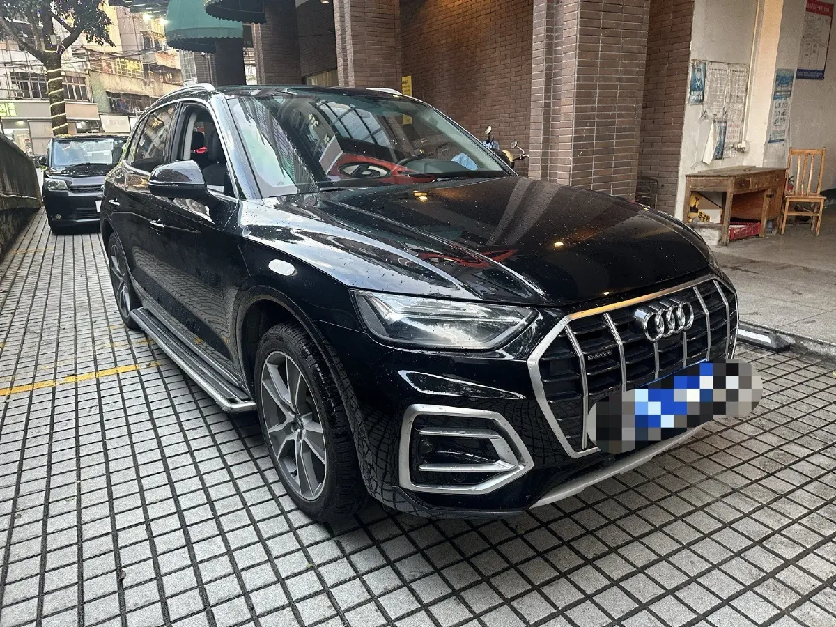 2022 Audi Q5L 2.0T 252HP L4 7DCT,autocango,china used car exporter,china ev exporter,chinese used car exporter,chinese used ev exporter