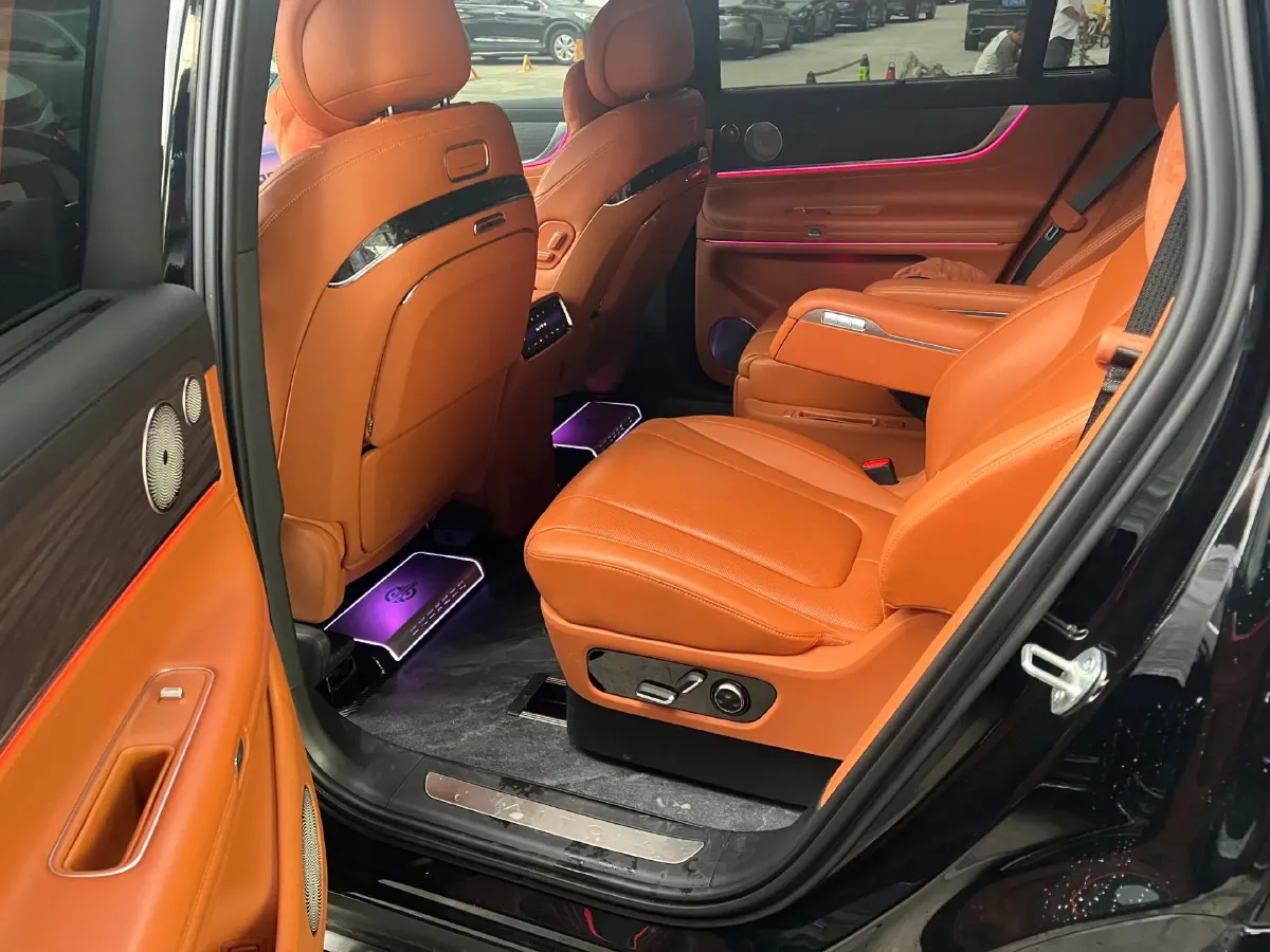 2024 AITO AITO M9 1.5T 152HP L4 REEV 42KWH,autocango,china used car exporter,china ev exporter,chinese used car exporter,chinese used ev exporter